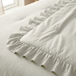 Lazy Dekbed Zonder Overtrek Ruffles - Off White