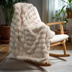 Plaid Pom Rabbit Fur - Zand